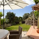 La Casa Del Burro Oda ve Kahvaltı Nerja
