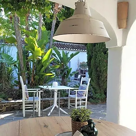 La Casa Del Burro 3*