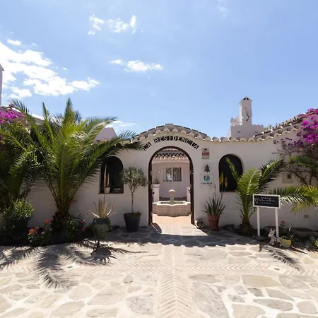 La Casa Del Burro Bed and Breakfast